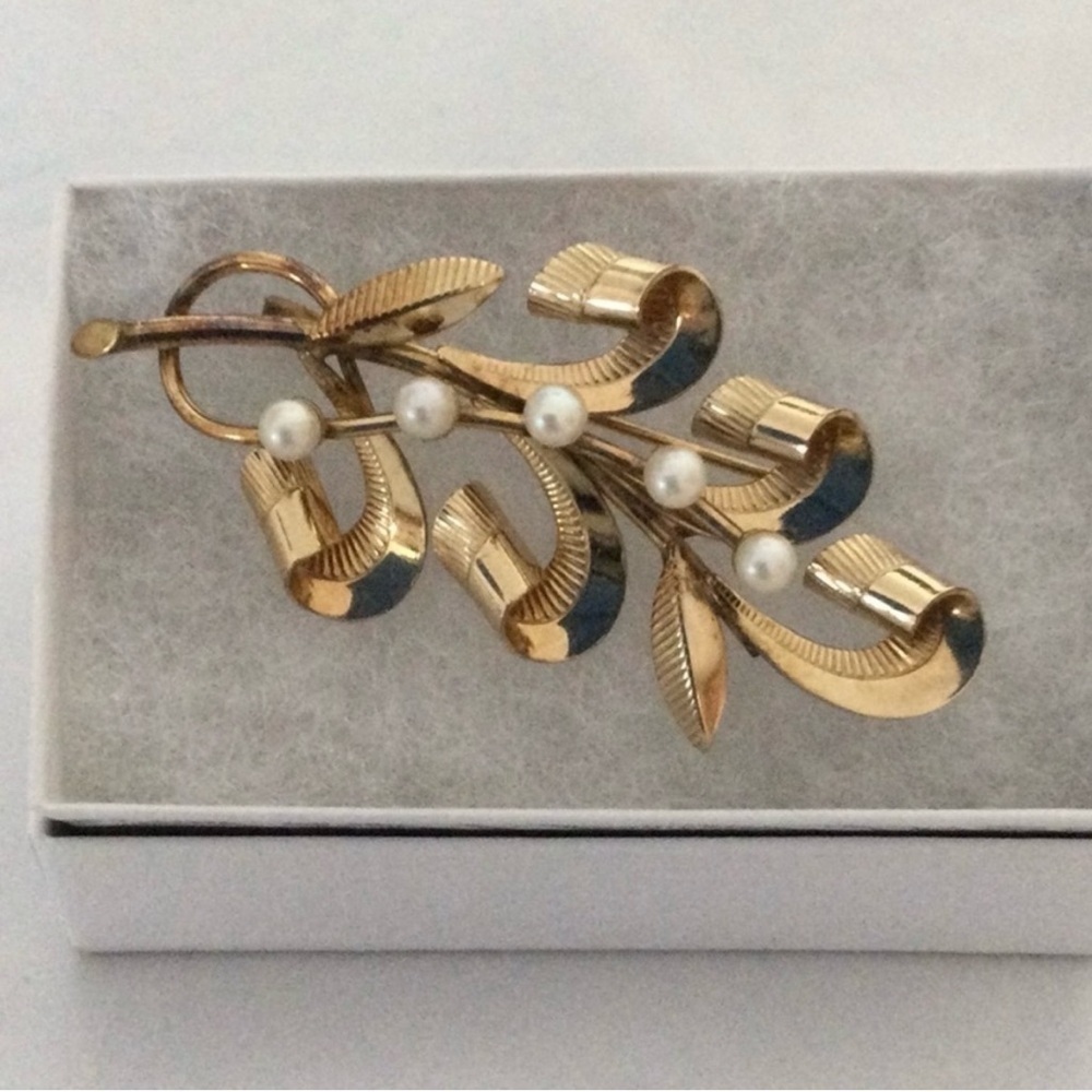 Vintage Pin Real Pearls marked /20 12 KTG